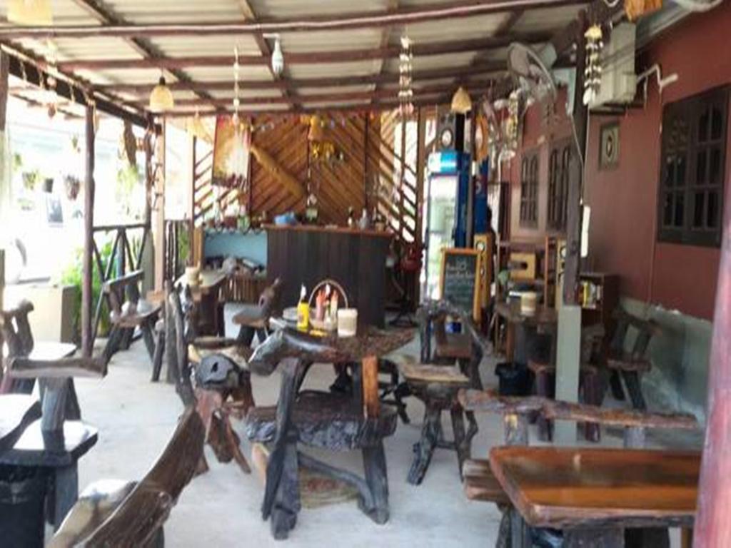 Sangjun Guesthouse Trat Exteriör bild