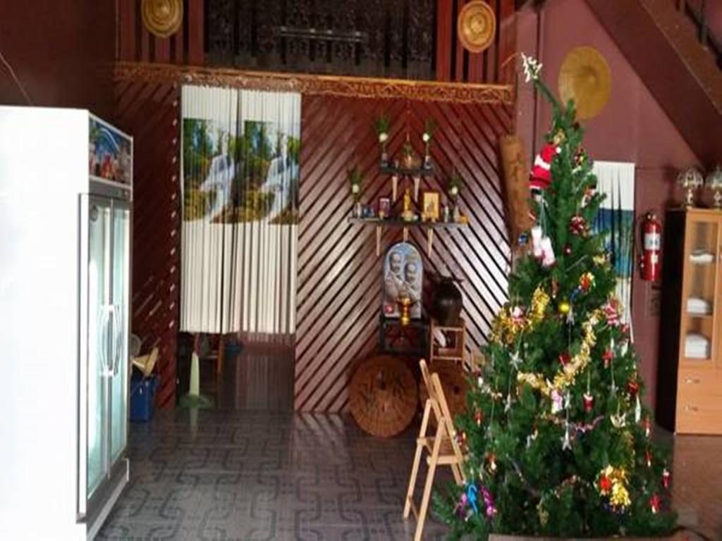Sangjun Guesthouse Trat Exteriör bild