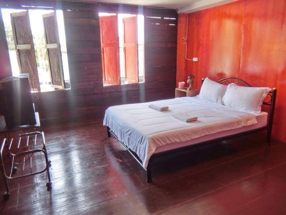 Sangjun Guesthouse Trat Exteriör bild