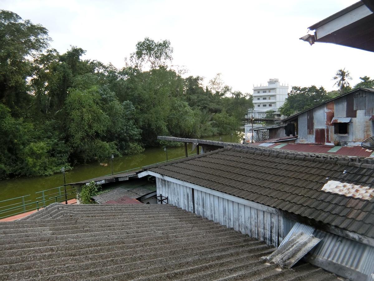 Sangjun Guesthouse Trat Exteriör bild