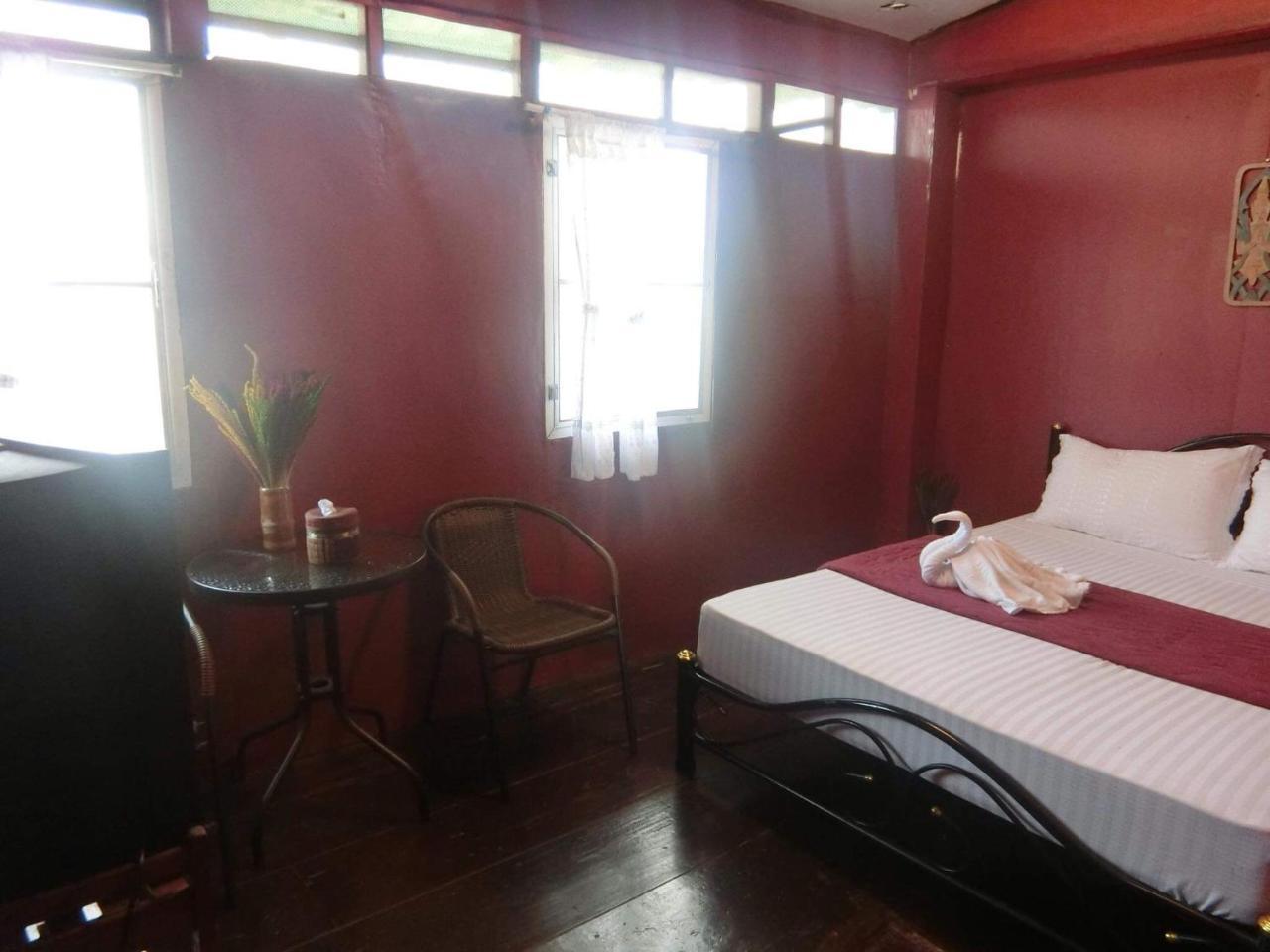 Sangjun Guesthouse Trat Exteriör bild