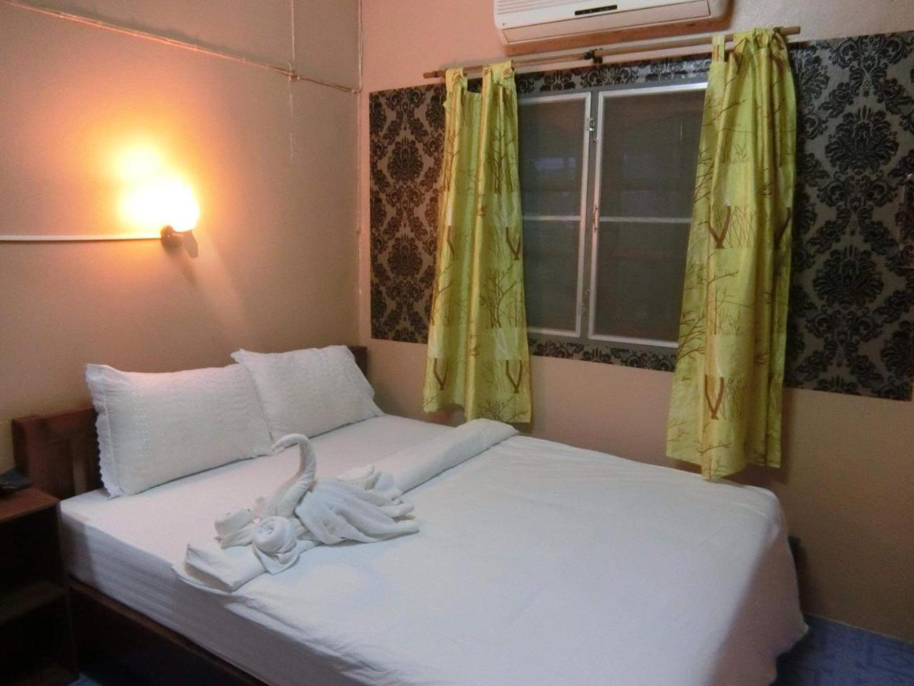 Sangjun Guesthouse Trat Exteriör bild