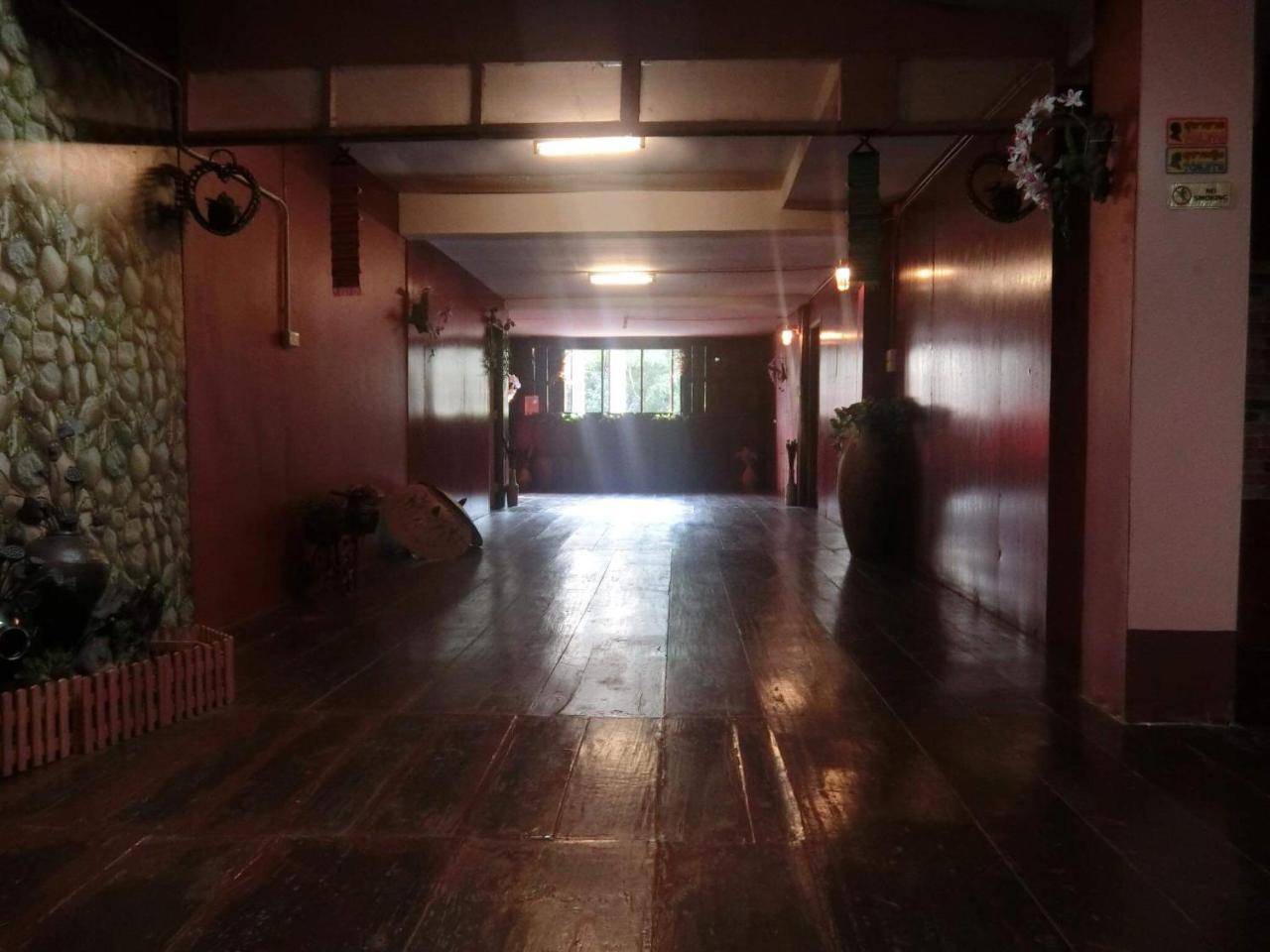 Sangjun Guesthouse Trat Exteriör bild